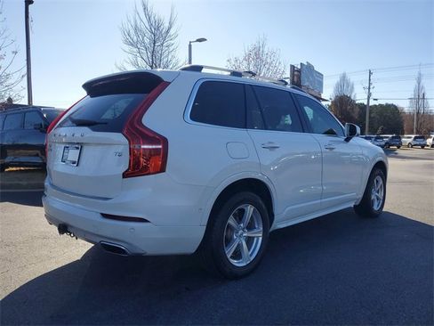 Used 2017 Volvo XC90 T5 Momentum w/ Vision Package image 4