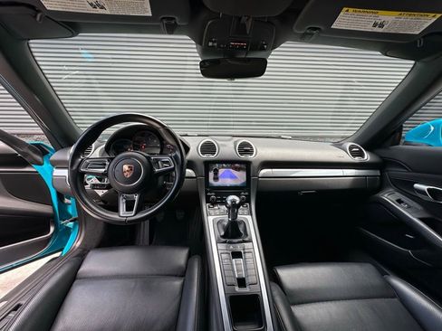 Certified 2017 Porsche 718 Boxster image 6