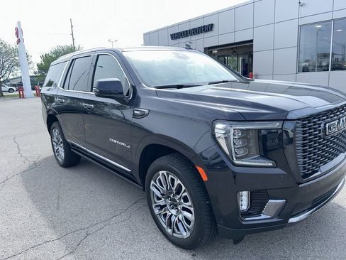 Used 2023 GMC Yukon Denali Ultimate image 1