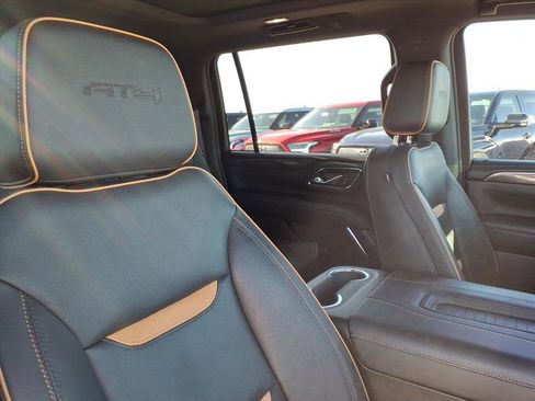 Used 2023 GMC Yukon XL AT4 w/ AT4 Premium Plus Package image 13