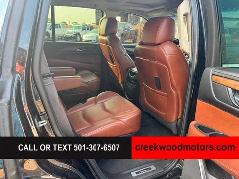Used 2015 Cadillac Escalade Premium AWD/4WD image 12