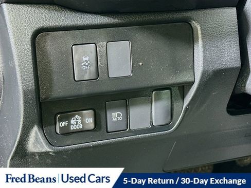 Used 2022 Toyota Tacoma SR image 12