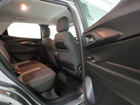 Used 2023 Chevrolet TrailBlazer LS FWD image 11