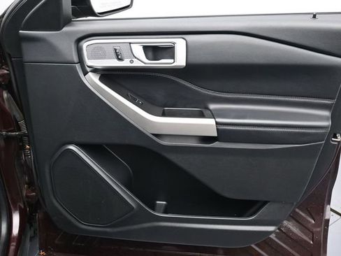 Certified 2023 Ford Explorer Limited w/ Equipment Group 301A image 31