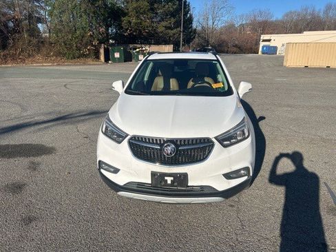 Used 2018 Buick Encore Essence w/ Experience Buick Package image 8