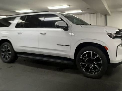 Certified 2024 Chevrolet Suburban RST w/ Luxury Package AWD/4WD image 2
