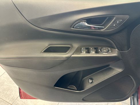 Used 2023 Chevrolet Equinox RS image 20