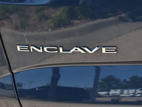 Used 2024 Buick Enclave Essence FWD image 7