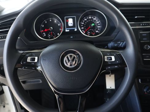 Used 2018 Volkswagen Tiguan S w/ Front Fog Lights Package FWD image 11