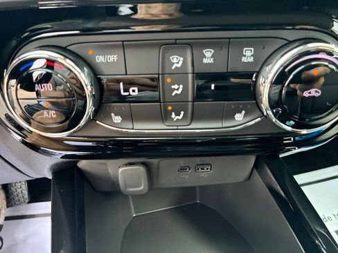 New 2026 Chevrolet Trax LT w/ LT Convenience Package FWD image 10