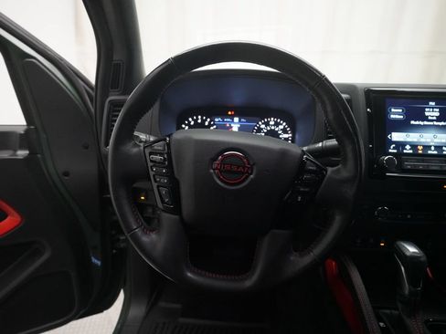 Used 2022 Nissan Frontier PRO-4X AWD/4WD image 4