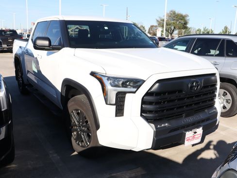 Used 2025 Toyota Tundra SR5 image 2