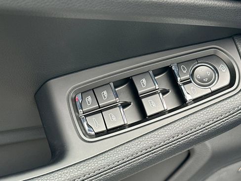 New 2026 Porsche Macan image 13