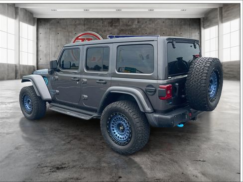 Used 2021 Jeep Wrangler Unlimited Rubicon 4xe w/ Steel Bumper Group AWD/4WD image 7