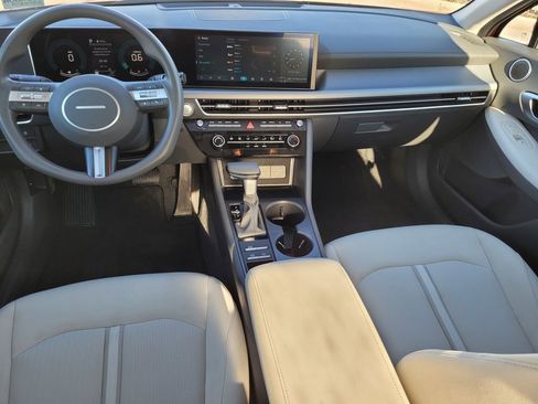 Certified 2025 Hyundai Sonata SE FWD image 12