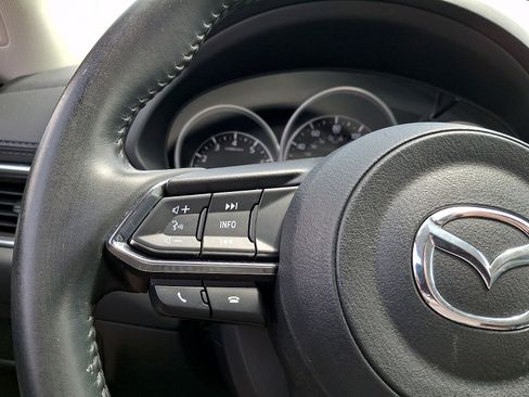 Used 2019 MAZDA CX-5 Touring FWD image 10