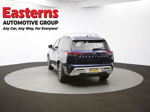 Used 2024 Nissan Pathfinder SL AWD/4WD image 66