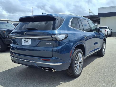 New 2026 Buick Enclave Avenir w/ Super Cruise Package FWD image 2