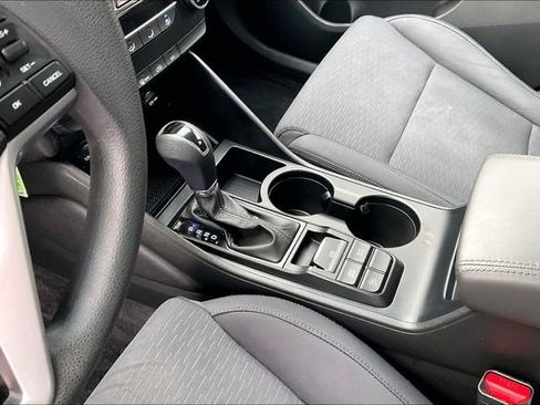 Certified 2021 Hyundai Tucson SE image 18