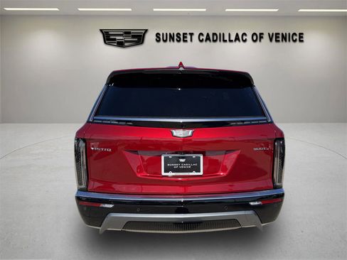 New 2026 Cadillac Vistiq Luxury AWD/4WD image 4