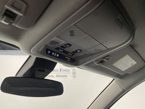 Used 2023 Chevrolet Equinox LT image 8