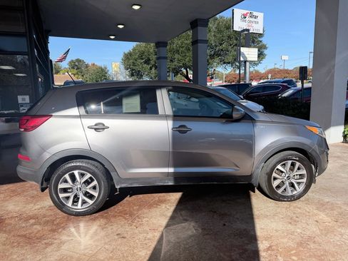 Used 2014 Kia Sportage LX image 9