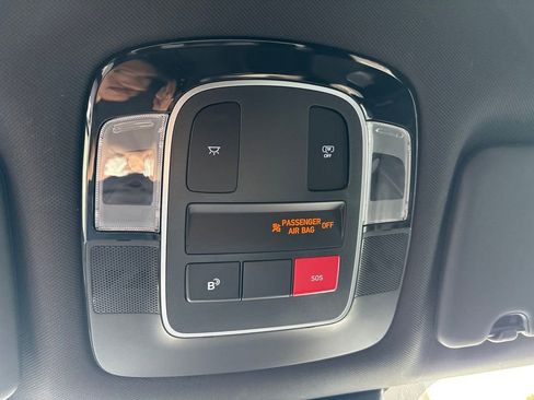 Certified 2025 Hyundai Santa Cruz SEL FWD image 26