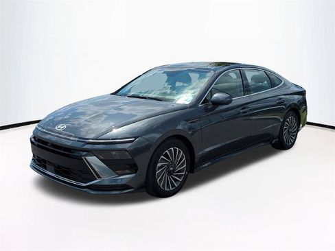 New 2026 Hyundai Sonata Limited FWD image 9