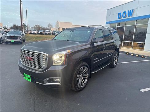 Used 2017 GMC Yukon Denali image 1