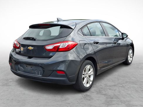 Used 2019 Chevrolet Cruze LT w/ Convenience Package FWD image 5