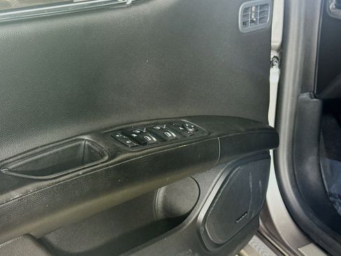 Used 2021 Maserati Quattroporte S image 24