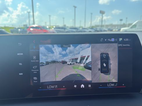 Used 2025 BMW M235i xDrive w/ Premium Package image 13