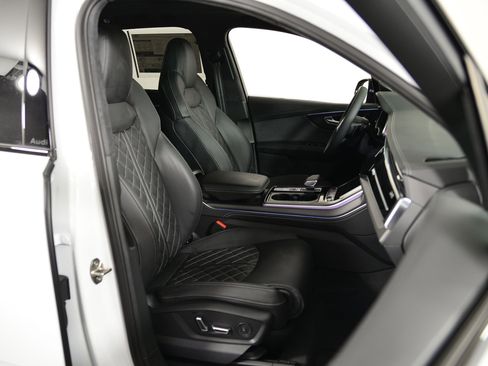 New 2026 Audi SQ7 Prestige image 16