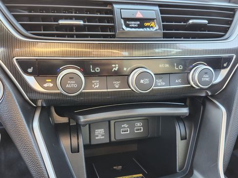 Used 2021 Honda Accord Sport image 39