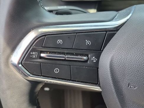 Used 2025 Chevrolet Equinox LT FWD image 21