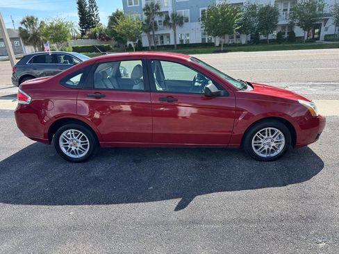 Used 2009 Ford Focus SE image 9