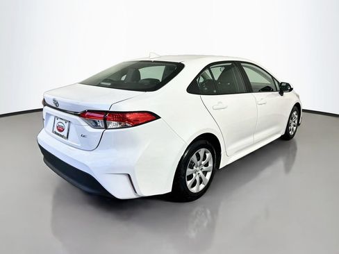 Used 2024 Toyota Corolla LE FWD image 5