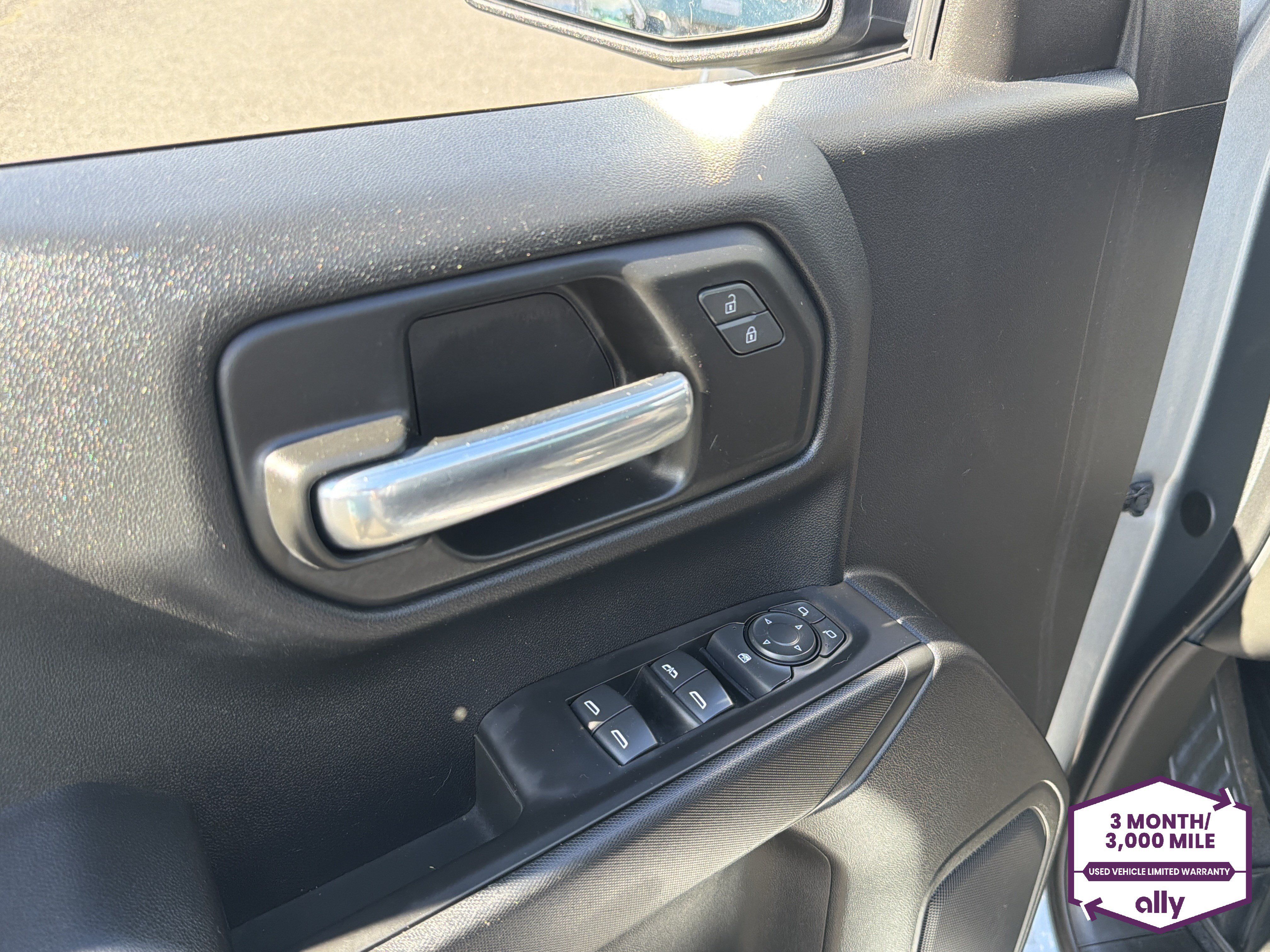 Used 2020 Chevrolet Silverado 1500 Custom w/ Custom Value Package AWD/4WD image 14