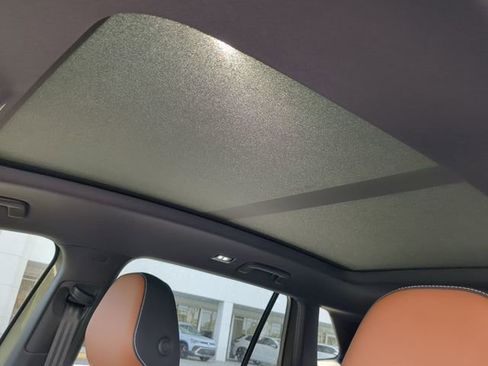 New 2026 Volkswagen Tiguan SEL R-Line image 21