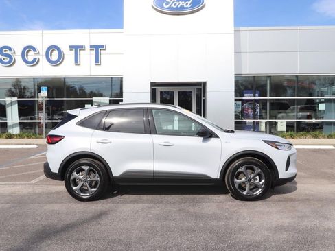 New 2026 Ford Escape ST-Line w/ Tech Pack #1 image 16