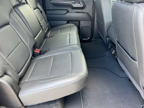 Used 2025 GMC Sierra 1500 SLT RWD image 10
