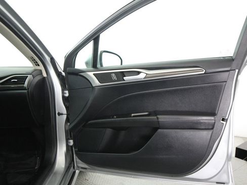 Used 2020 Ford Fusion SEL FWD image 51