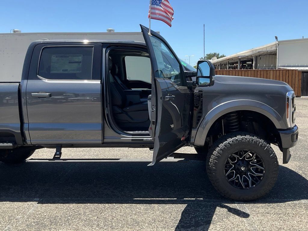 New 2026 Ford F250 XLT w/ XLT Premium Package AWD/4WD image 37