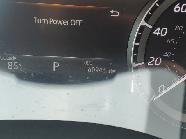 Used 2022 Toyota Highlander XLE AWD/4WD image 22