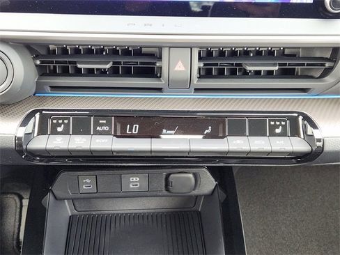 New 2026 Toyota Prius XLE image 15