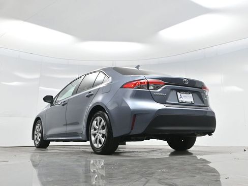 Used 2025 Toyota Corolla LE image 60