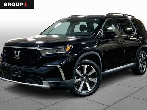 Used 2025 Honda Pilot Elite image 1