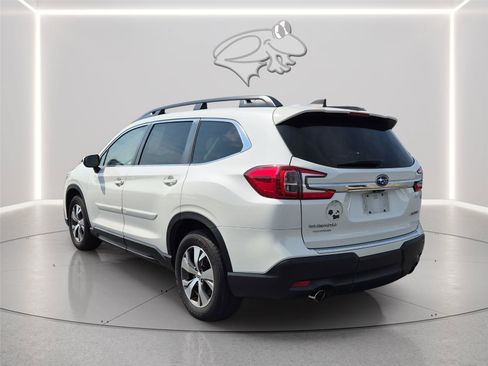 Used 2023 Subaru Ascent Premium w/ Convenience Package AWD/4WD image 3