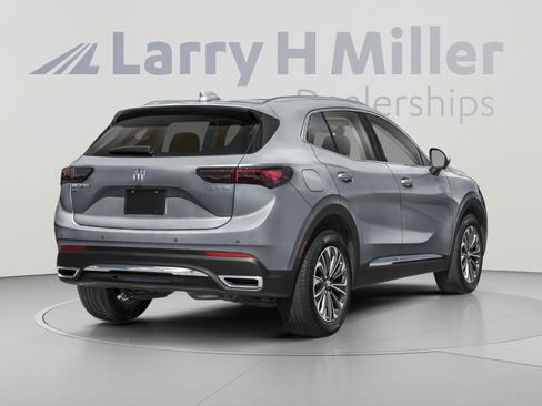 Used 2024 Buick Envision Preferred AWD/4WD image 3