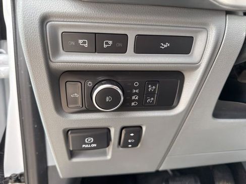 Used 2022 Ford F150 Lariat w/ Equipment Group 501A Mid image 16